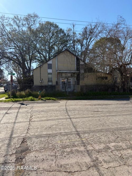 501 Robertson St, New Iberia, LA, 70560-4341 | Card Image