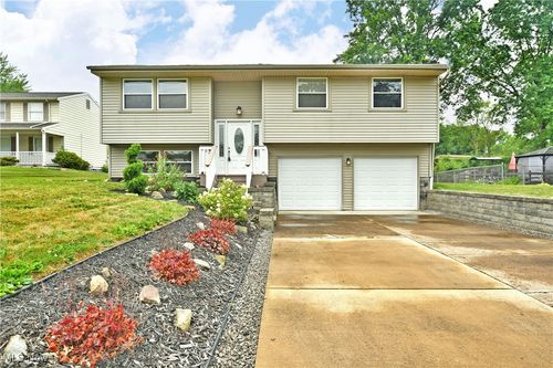 732 Laurelwood Dr Se, Warren, OH, 44484-2423 | Card Image