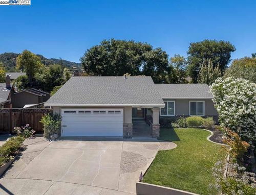 7897 Meadowbrook Ct, Pleasanton, CA, 94588-3628 | Card Image