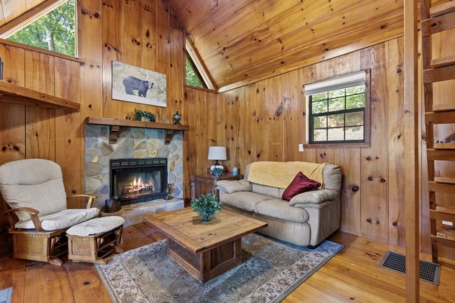 382 Highland Rd, Home with 2 bedrooms, 1 bathrooms and null parking in Ellijay GA | Image 4