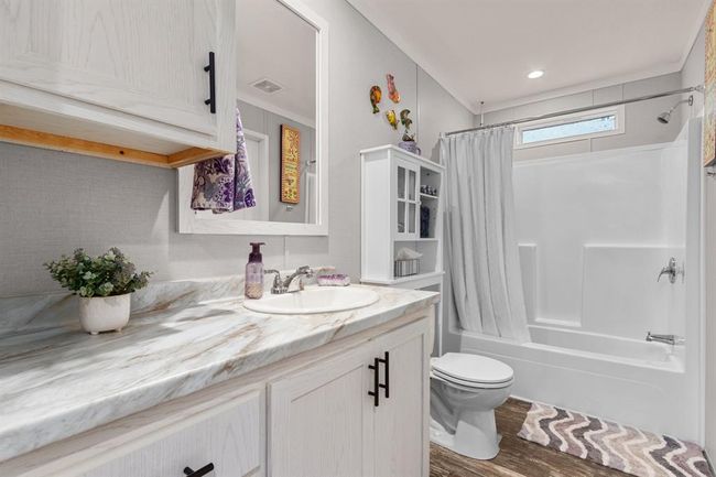 1411 Vogelsang Rd, Home with 3 bedrooms, 2 bathrooms and 3 parking in Columbus TX | Image 17