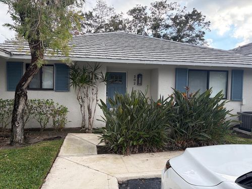 202 Club Dr, Palm Beach Gardens, FL, 33418-7012 | Card Image