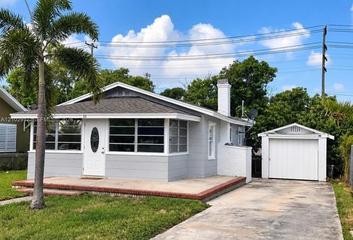 111 S B St, Lake Worth, FL, 33460 | Card Image