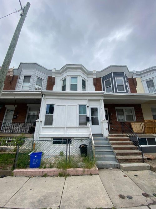 2111 S Shields St, PHILADELPHIA, PA, 19142-1611 | Card Image