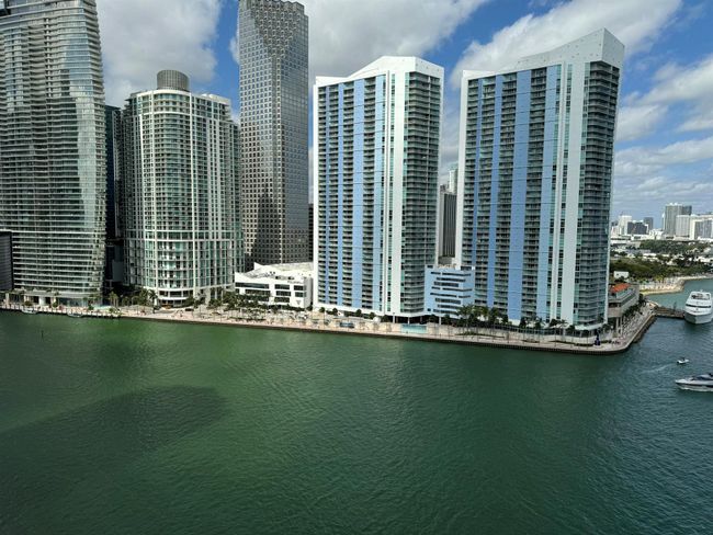 APT-1912 - 888 Brickell Key Dr, Condo with 2 bedrooms, 3 bathrooms and null parking in Miami FL | Image 16