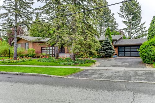 1954 Lenester Ave, Ottawa, ON, K2A1J9 | Card Image