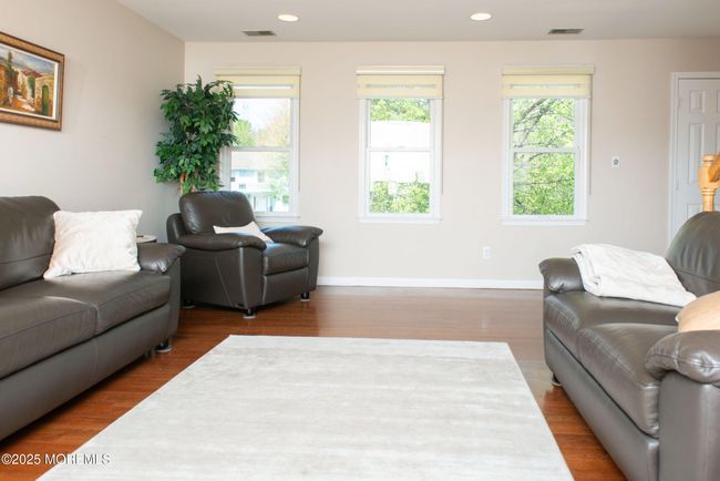 1150 Buckwald Ct, House other with 8 bedrooms, 5 bathrooms and null parking in Lakewood NJ | Image 4