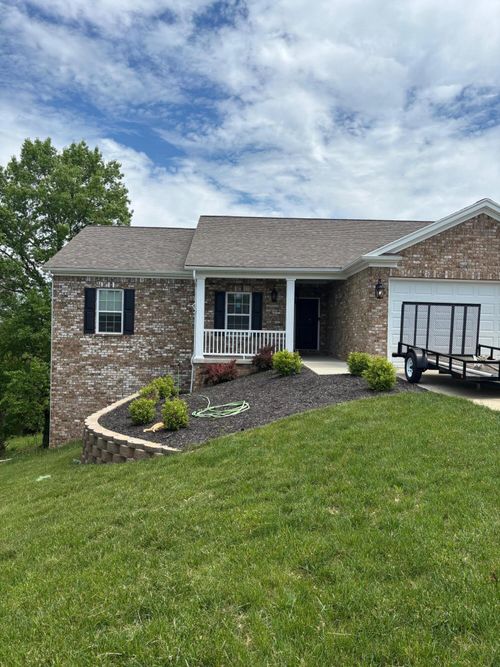 875 Ridgeview Dr, Frankfort, KY, 40601-1440 | Card Image