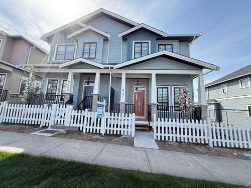 7707 197 St, Langley, BC, V2Y3T4 | Card Image