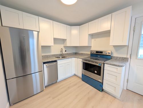 3-139 S Main St, Laconia, NH, 03246-3817 | Card Image