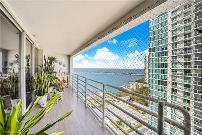 2003 - 2025 Brickell Ave, Condo with 2 bedrooms, 2 bathrooms and null parking in Miami FL | Image 1