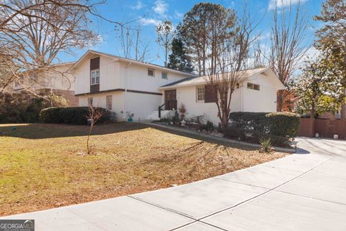 2001 Village North Rd, Dunwoody, GA, 30338-5242 | Card Image