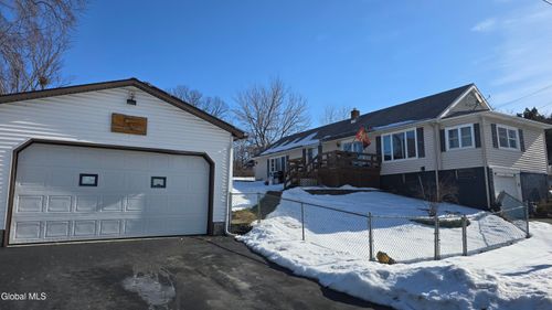 10 New York Ave, Rensselaer, NY, 12144-3309 | Card Image
