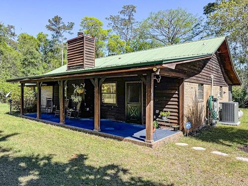 38 E M Davis Dr, Sopchoppy, FL, 32358-1748 | Card Image