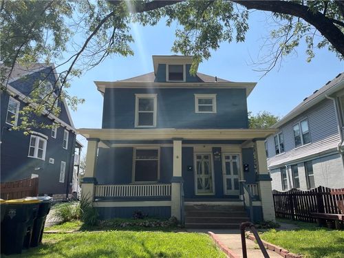 3916 Warwick Blvd, Kansas City, MO, 64111-1522 | Card Image