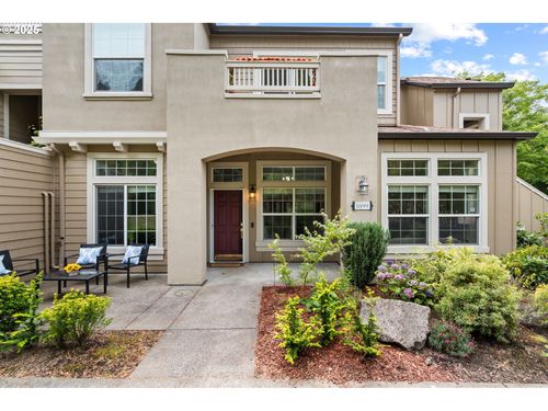 1899 Ne Ashberry Dr, Hillsboro, OR, 97124-5109 | Card Image