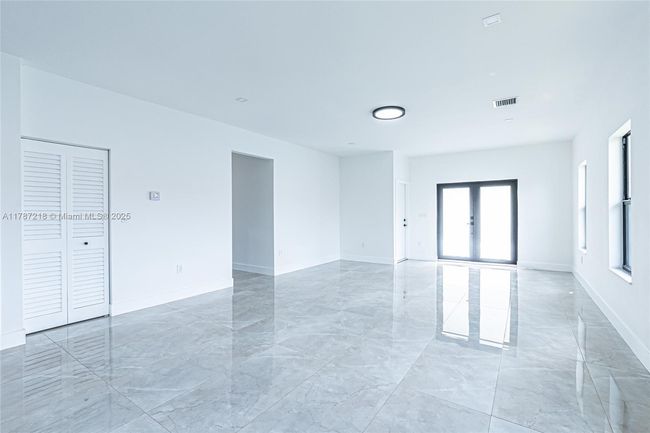 0 - 2739 Nw 7 Th St, House other with 4 bedrooms, 3 bathrooms and null parking in Fort Lauderdale FL | Image 19