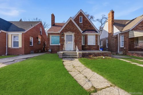 10947 Roxbury St, Detroit, MI, 48224-1722 | Card Image