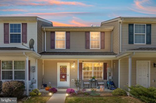27 Stix Ln, INWOOD, WV, 25428-1267 | Card Image