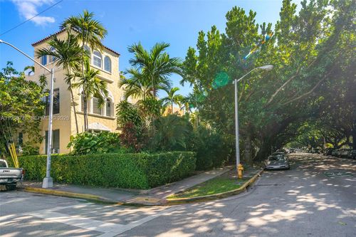 apt-1-1361 Meridian Ave, Miami Beach, FL, 33139-8033 | Card Image