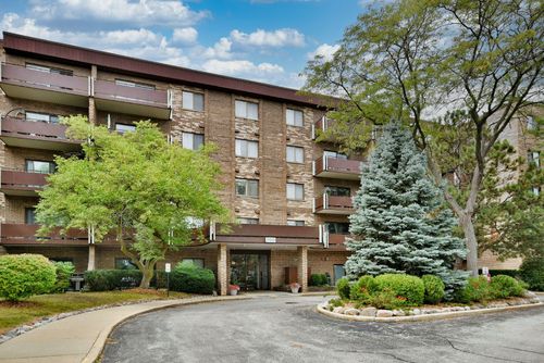 207-700 Wellington Ave, Elk Grove Village, IL, 60007-3356 | Card Image