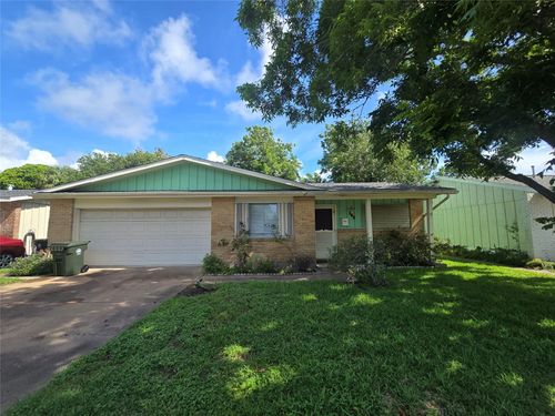 308 Mackeral Street, Galveston, TX, 77550 | Card Image