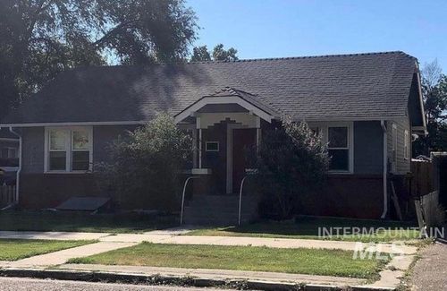 412 15th Ave S, Nampa, ID, 83651-4868 | Card Image