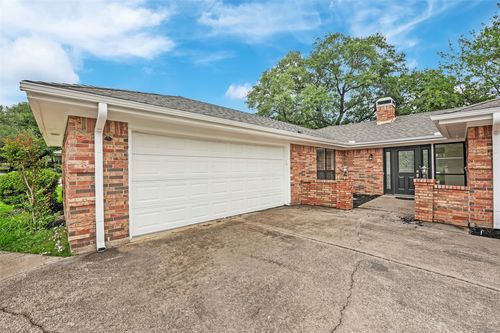 4032 Aragon Dr, Fort Worth, TX, 76133-5559 | Card Image