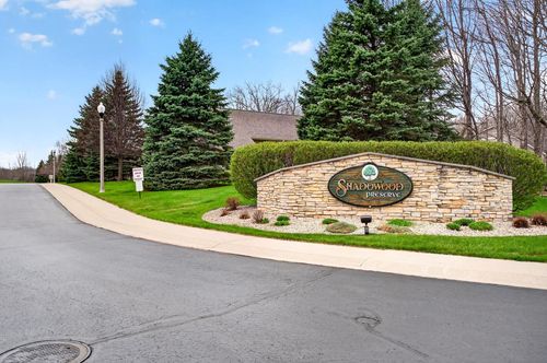 3-1015 Shadowood Circle, West Bend, WI, 53095 | Card Image