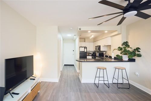 apt-611-2479 Peachtree Rd Ne, Atlanta, GA, 30305-4131 | Card Image