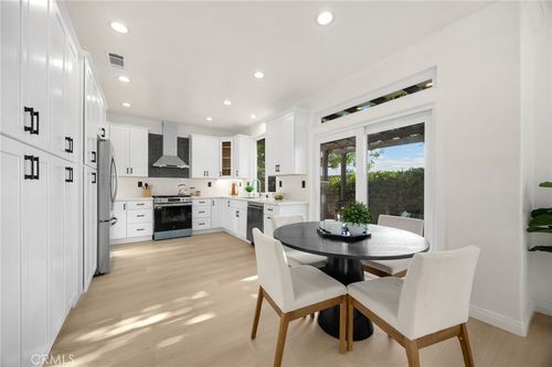 13505 Vinewood St, Westminster, CA, 92683-9306 | Card Image