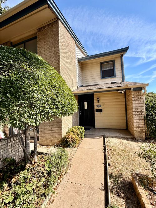 4146 Towngate Blvd, Garland, TX, 75041-4821 | Card Image