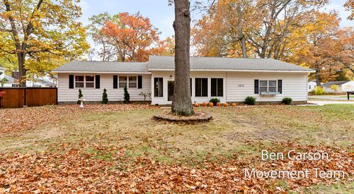 105 Pennsylvania Ave, North Muskegon, MI, 49445-2335 | Card Image