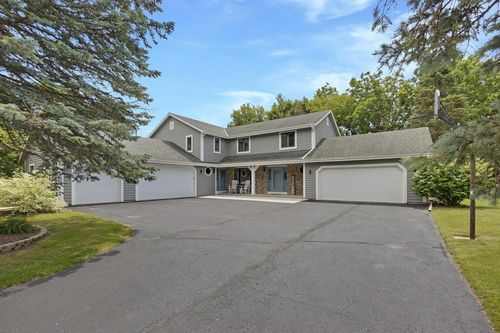 N30W23511 Greenfield Court, Pewaukee, WI, 53072 | Card Image