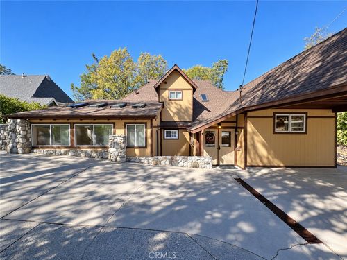 975 Hospital Rd, Lake Arrowhead, CA, 92352 | Card Image