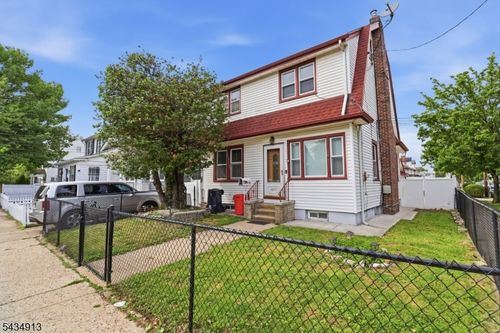 407 3rd Ave W, Newark, NJ, 07107-1728 | Card Image