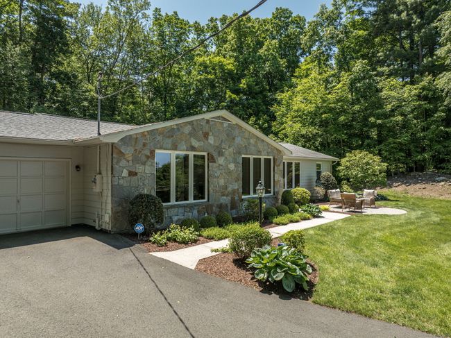 24 Sky Ridge Drive, House other with 3 bedrooms, 3 bathrooms and 8 parking in Somers CT | Image 4