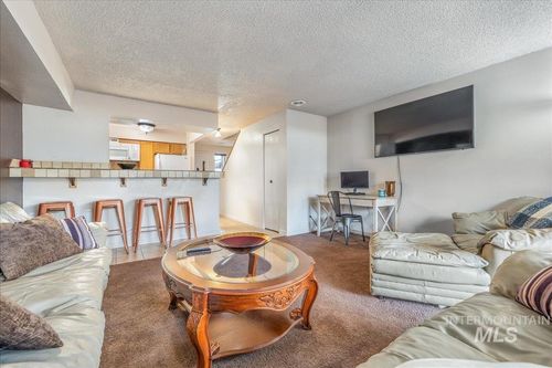 269 N Eagle Glen Ln, Eagle, ID, 83616-4939 | Card Image