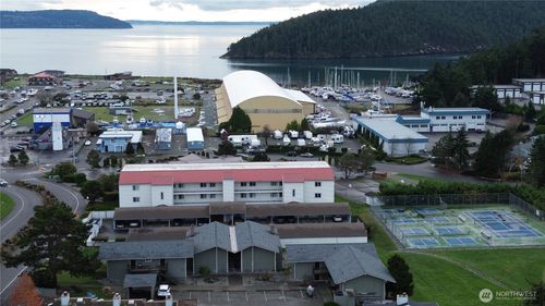 b103-1710 Skyline Way, Anacortes, WA, 98221-2967 | Card Image