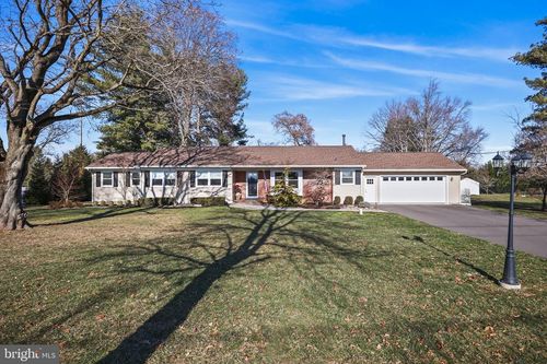 568 Village Rd W Road, PRINCETON JUNCTION, NJ, 08550 | Card Image