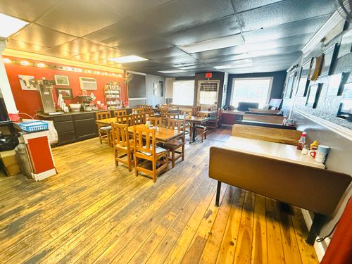 101 S Main St, Harrodsburg, KY, 40330-1632 | Card Image