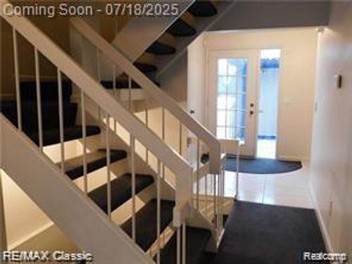 5203 Potomac Run N, West Bloomfield, MI, 48322-2128 | Card Image