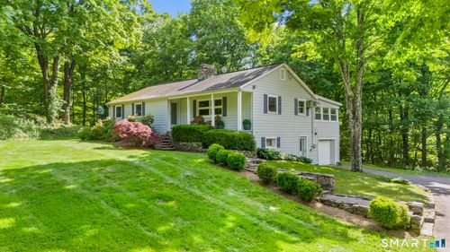 200 Old Huckleberry Rd, Wilton, CT, 06897-2811 | Card Image