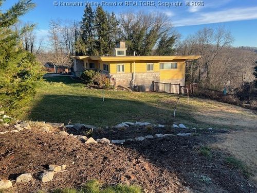 2307 Fairfax Rd, South Charleston, WV, 25303-3005 | Card Image