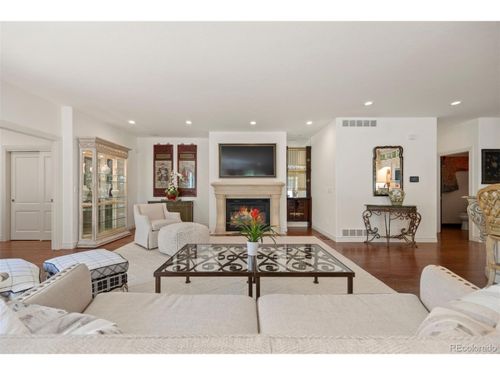 344 Saint Paul St, Denver, CO, 80206-4335 | Card Image
