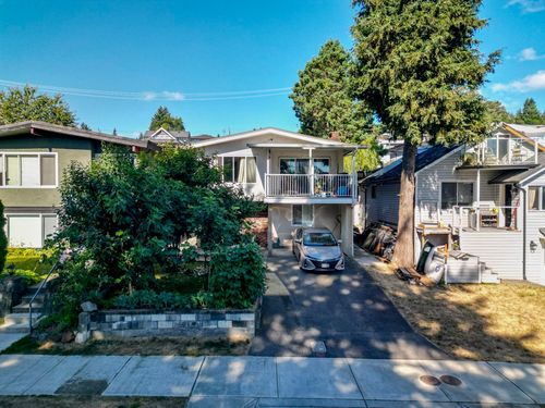 45 Stratford Ave N, Burnaby, BC, V5B1L1 | Card Image