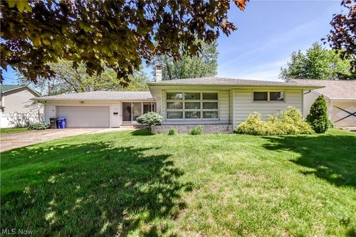 956 Mill Street, Conneaut, OH, 44030 | Card Image