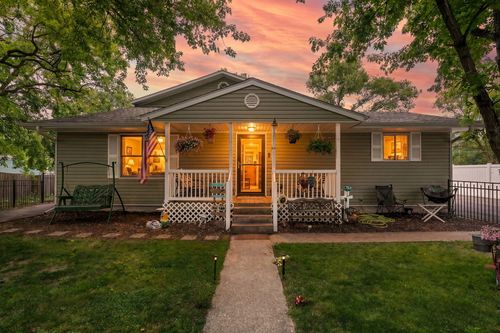 33 E Washington Ave, Hobart, IN, 46342-1026 | Card Image