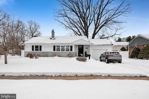 2512 W Highland St, ALLENTOWN, PA, 18104-3638 | Card Image