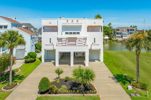 13403 Binnacle Way, Galveston, TX, 77554-6290 | Card Image